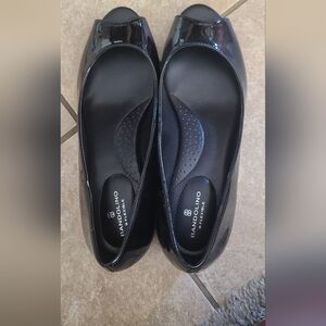 Bandolino black patton open toe wedge shoes. Ladies size 9